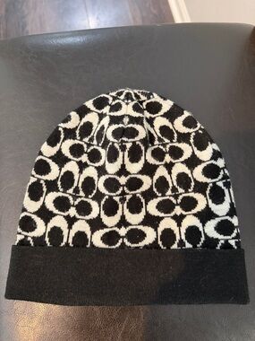 Coach Cuffed Logo Beanie
